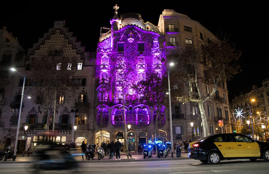 Sant Jordi Hostels Rock Palace-1