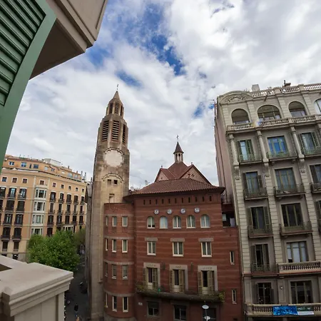 Sant Jordi Hostels Rock Palace-3